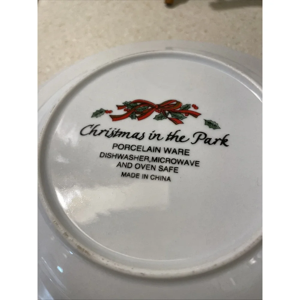 Christmas In The Park Soup Bowls Set Of Three 8 in